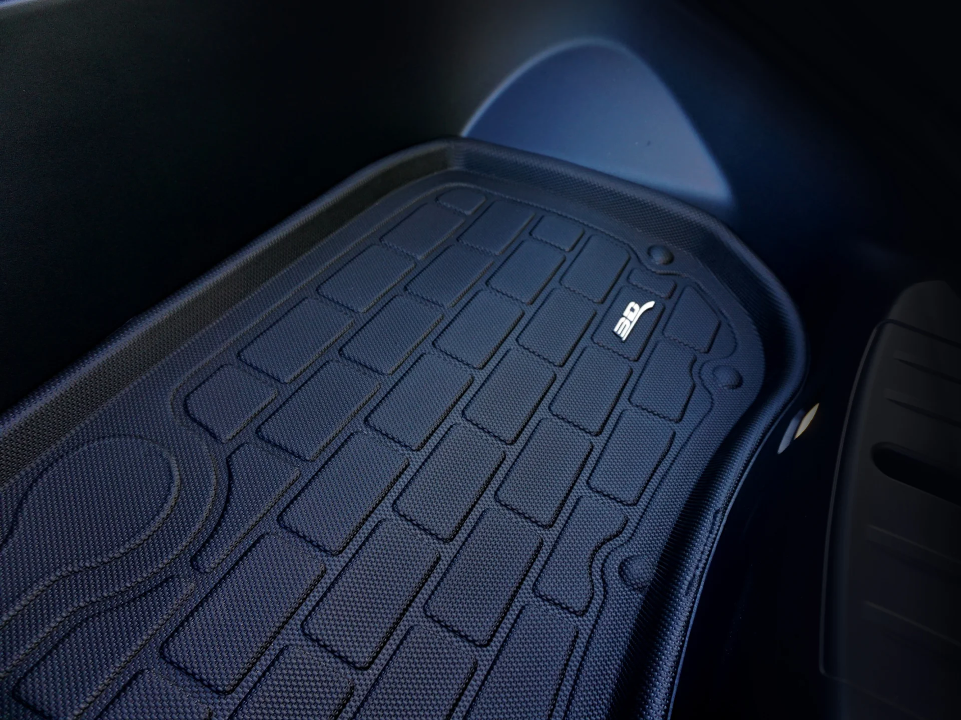 Tesla Model 3 Floor Mats and Liners by 3D MAXpider - Image 9