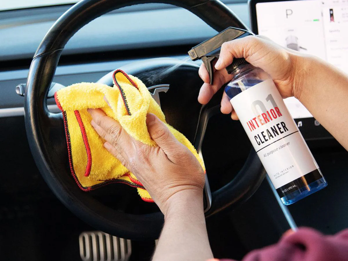 Tesla Car Cleaning Kit (Waterless Car Wash, Shampoo, Interior, Glass) - Image 4