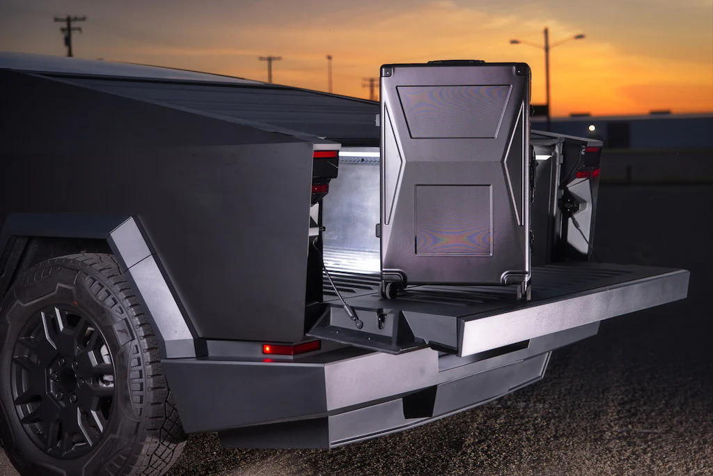 Cyber Suitcase: Tesla Cybertruck-inspired (USB, Large Capacity, Checked Bag) - Image 3