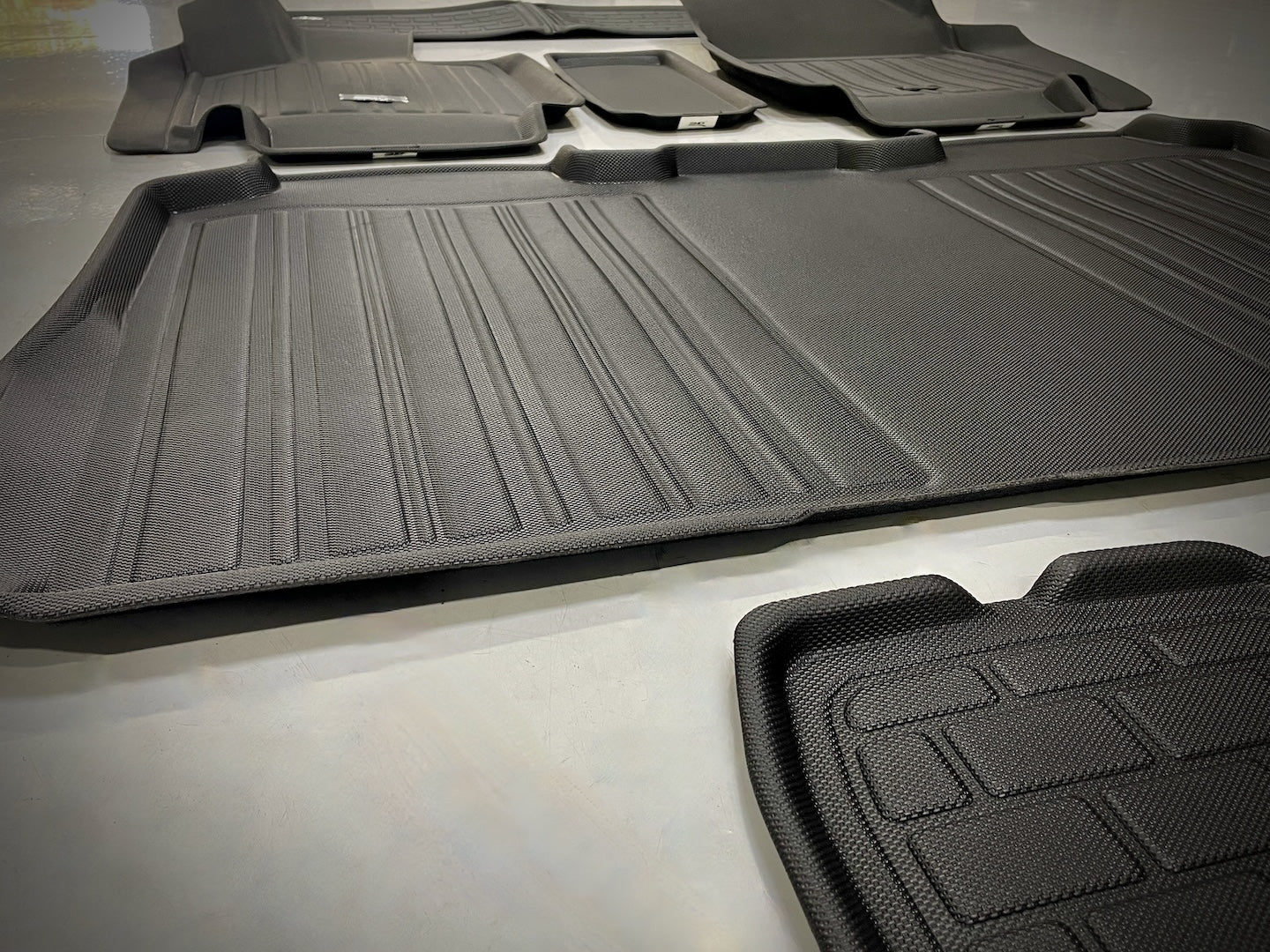 Tesla Cybertruck All-Weather Floor Mats and Liners by 3D MAXpider - Image 13