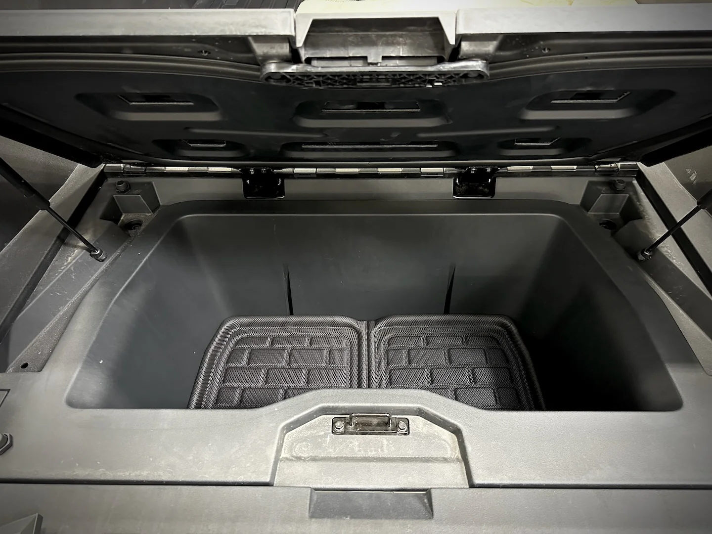 Tesla Cybertruck All-Weather Floor Mats and Liners by 3D MAXpider - Image 9