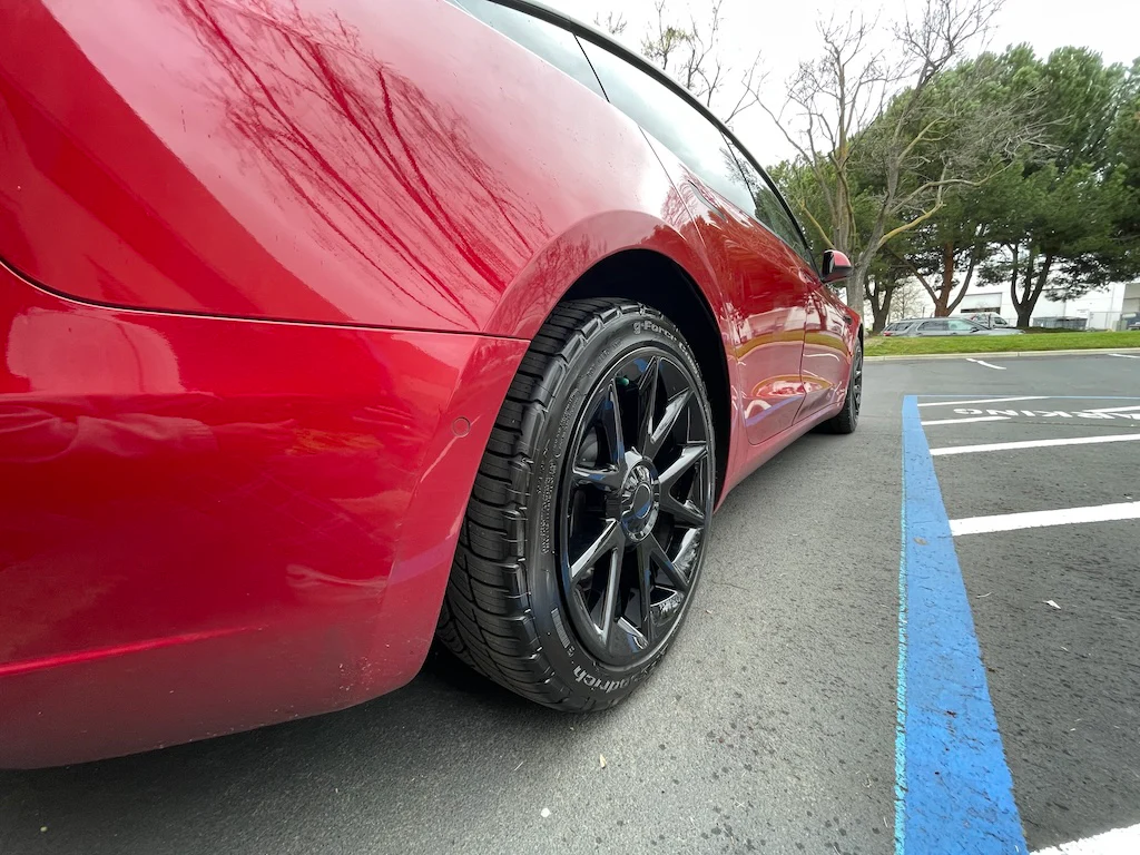 Tesla Model 3 Gloss Black (18-in)  Blade Style Wheel Cover Set - Image 5