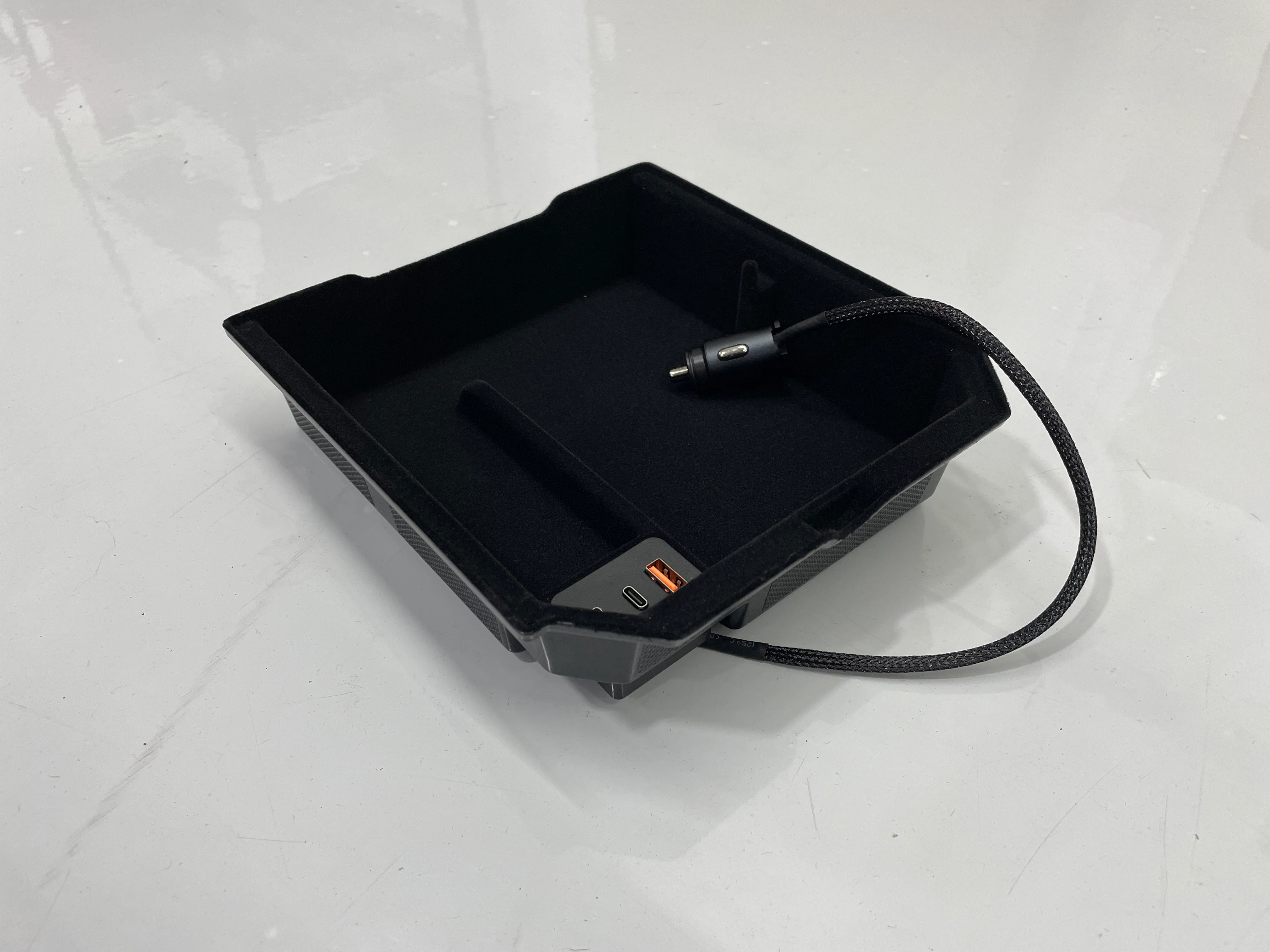 Tesla Model 3 Highland Center Console Tray With USB Charging Dock - Image 5