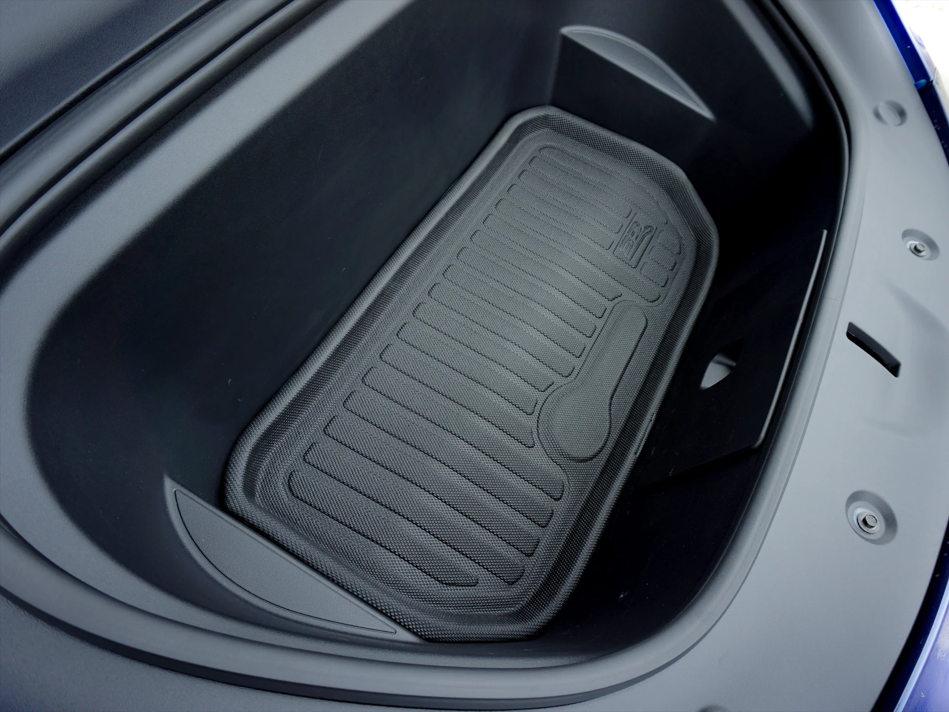 Tesla Model Y All-Weather 3D MAXpider Floor Mats and Liners - Image 17