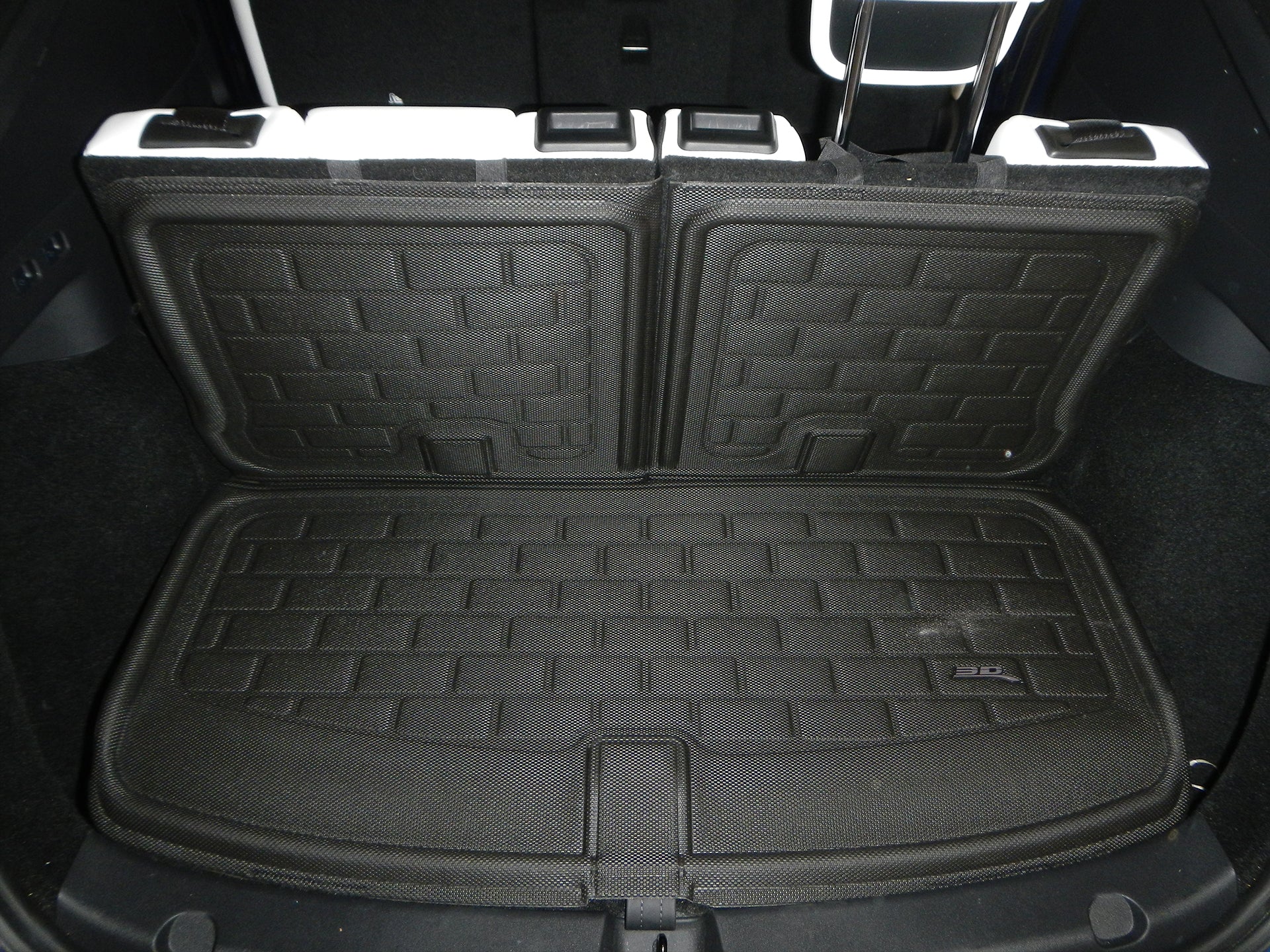 Tesla Model Y All-Weather 3D MAXpider Floor Mats and Liners - Image 18