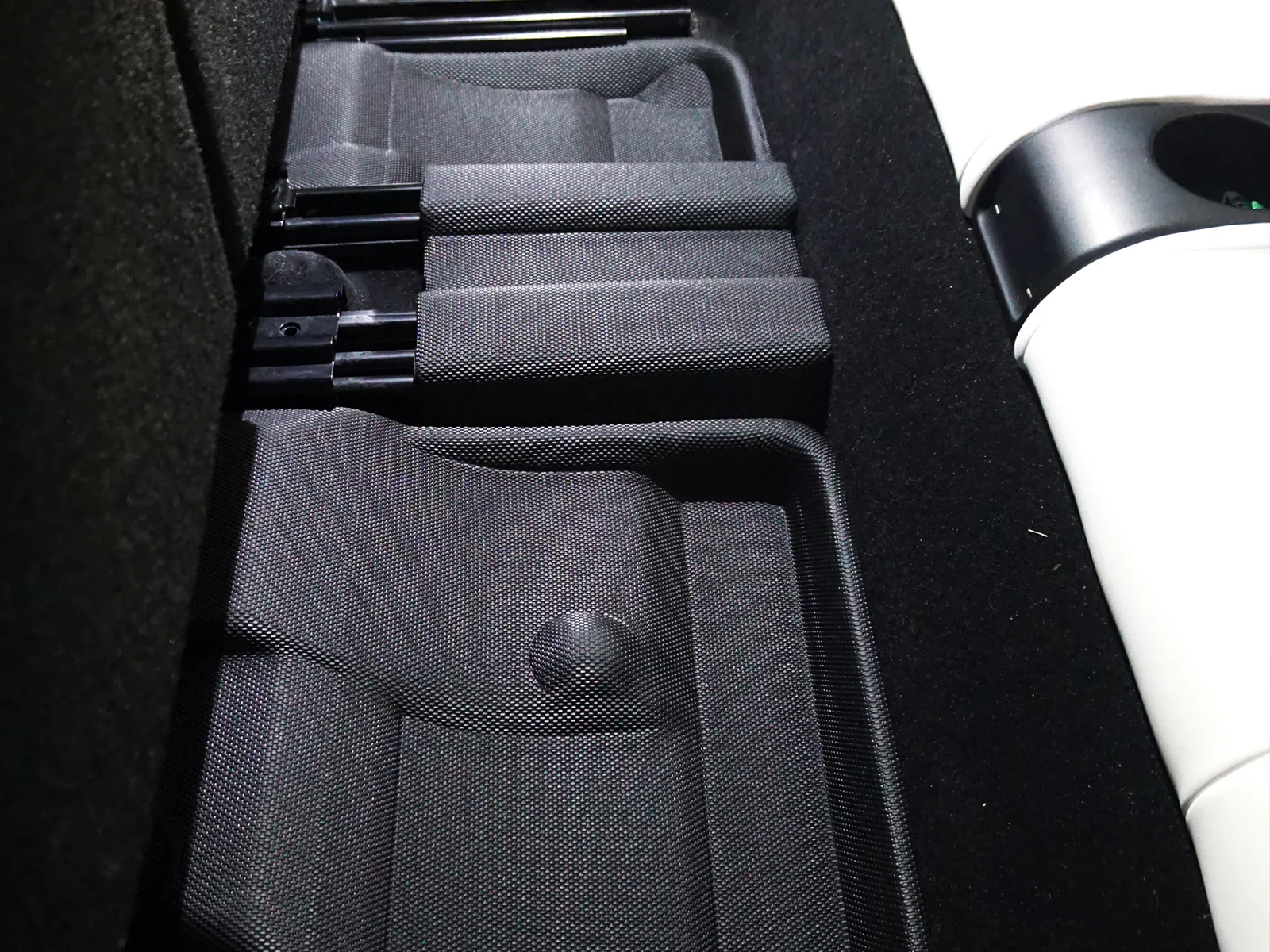 Tesla Model Y All-Weather 3D MAXpider Floor Mats and Liners - Image 21