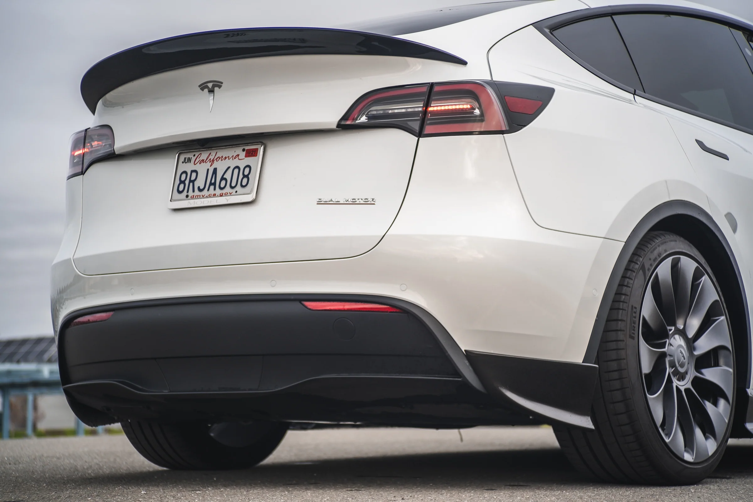 Tesla Model Y Carbon Fiber Performance Rear Spoiler - Image 3