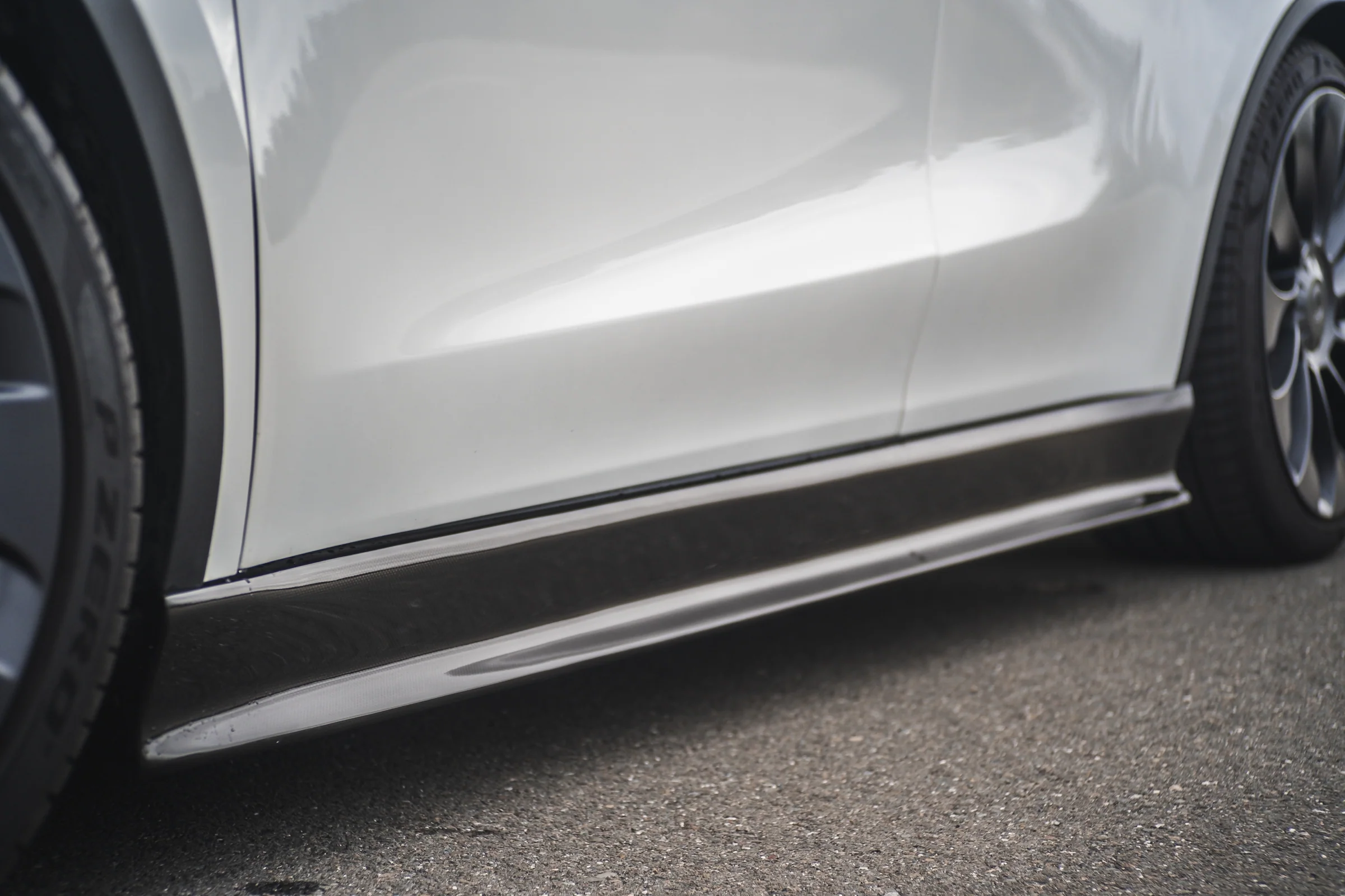 Tesla Model Y Carbon Fiber Side Skirts - Image 3
