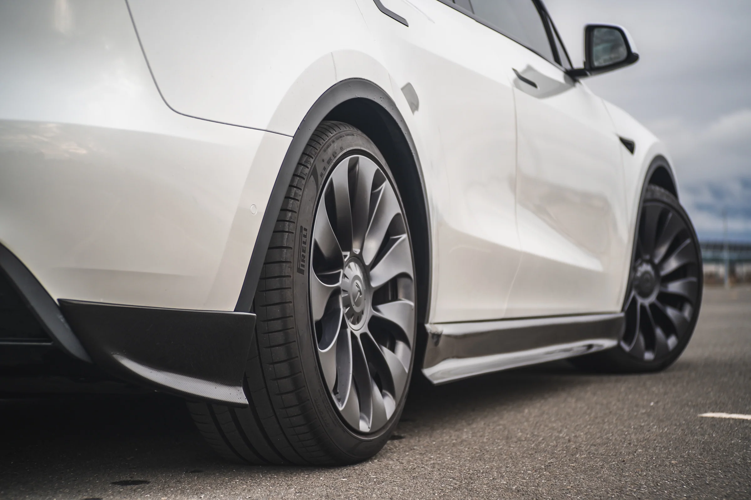 Tesla Model Y Carbon Fiber Side Skirts - Image 5