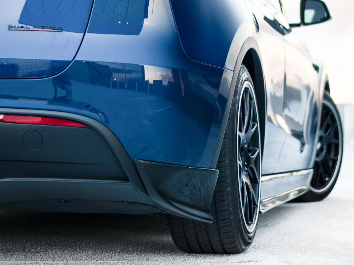Tesla Model Y Carbon Fiber Side Skirts - Image 9