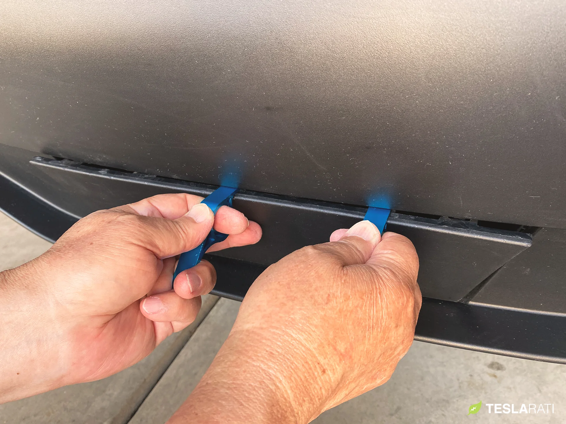 Tesla Model Y Hitch Cover Removal Tool (CNC Aluminum) - Image 3