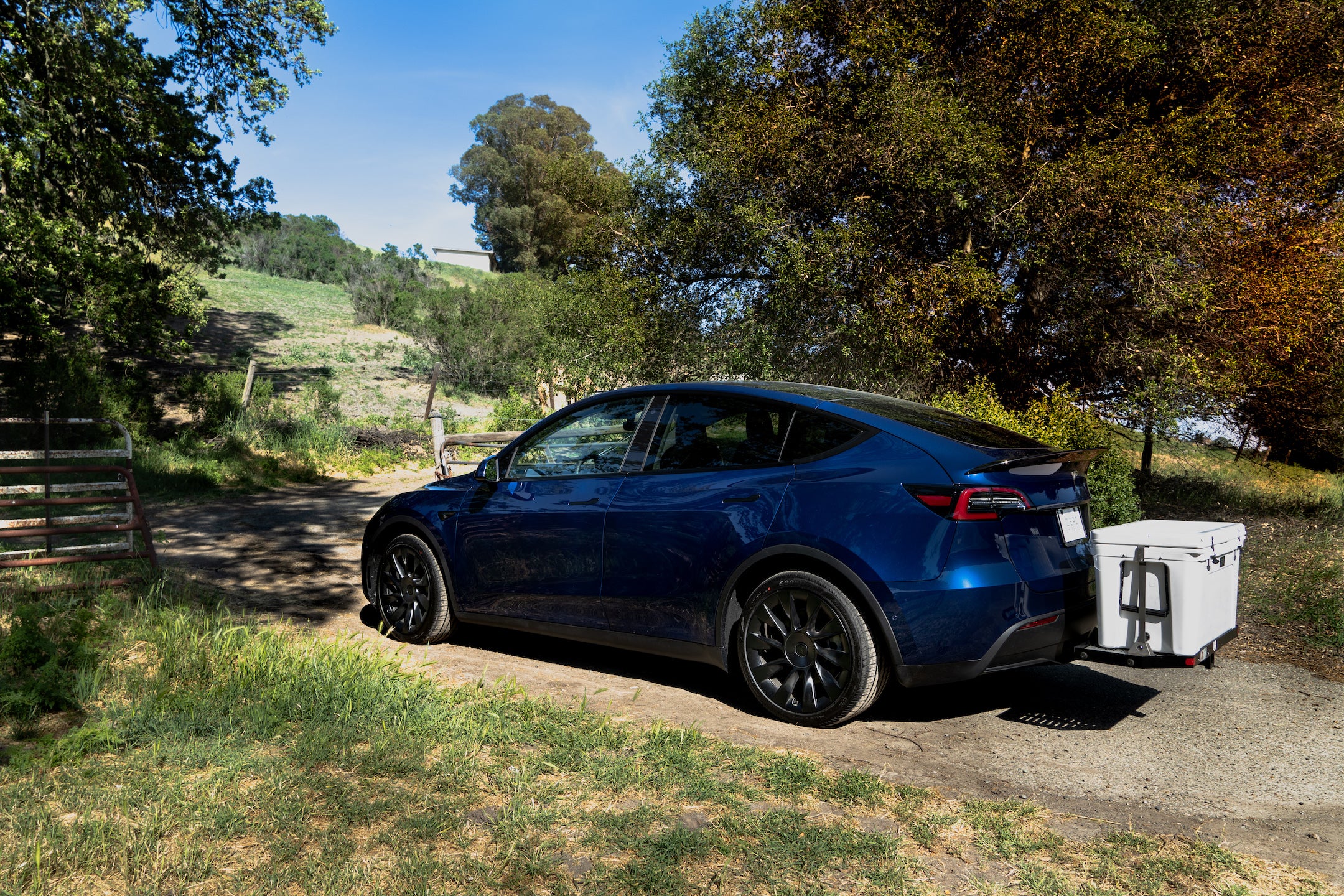 Tesla Model Y Tow Hitch (Invisible EcoHitch Design) - Image 4